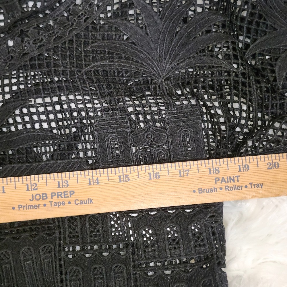 Farm Rio Black Crochet Lace Palm Tree & Architectural Detail Crop Top‎ Size S - Picture 6 of 7